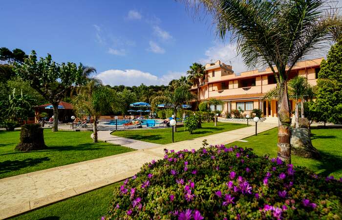 Hotel Villaggio Old River slide 2