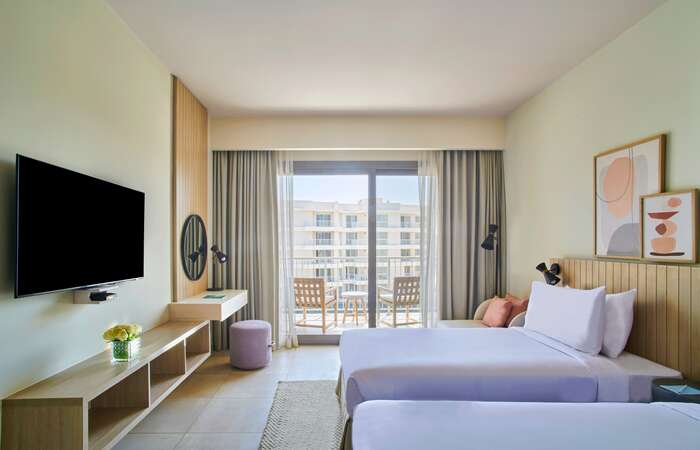 Marina II Hotel slide 7