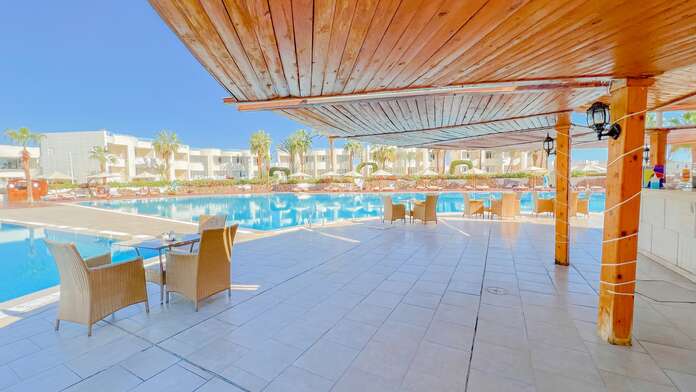 Sharm Reef Hotel - Miniature 12
