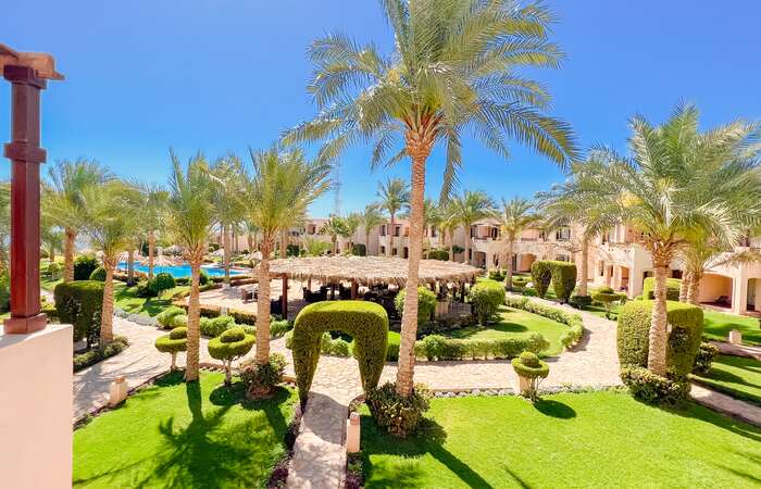 Tamra Beach Resort slide 4
