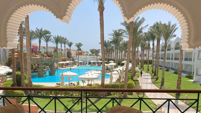 Baron Palms Resort - Miniature 10