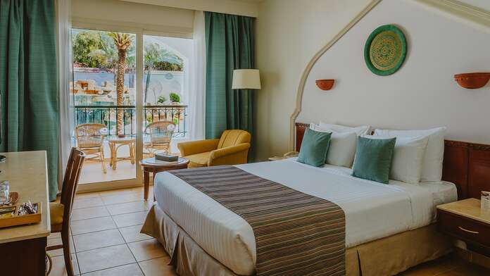 Baron Palms Resort - Miniature 13