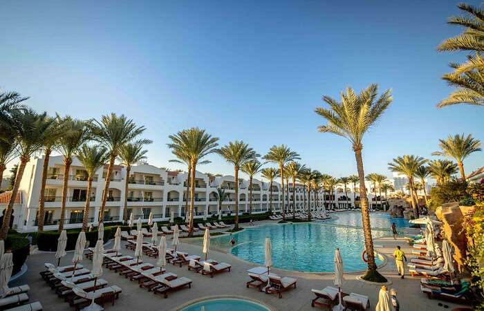 Baron Palms Resort slide 3