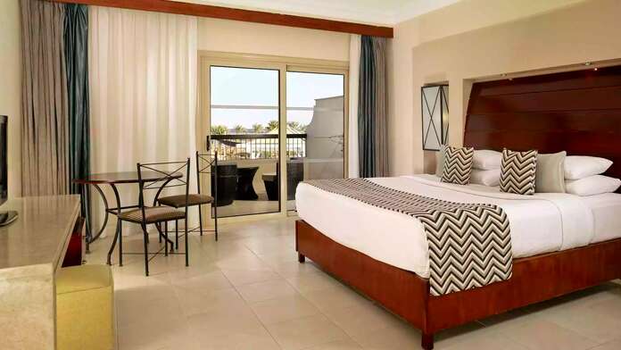 Coral Sea Holiday Village - Miniature 10