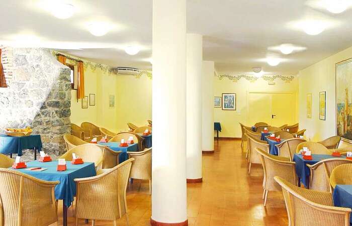 Hotel Sporting Baia slide 4