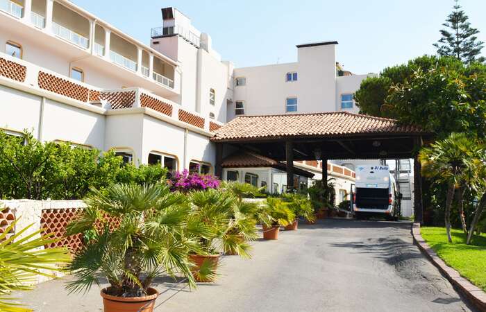 RG Naxos Hotel slide 5