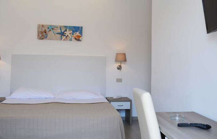 Elios Hotel slide 2