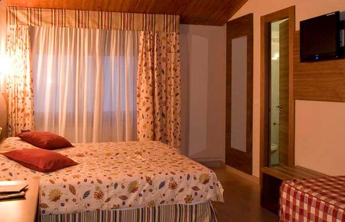 Hotel Guillem slide 2