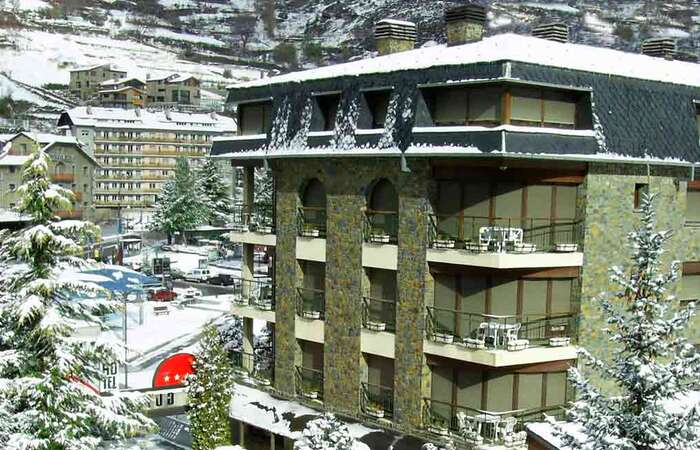 Hotel Guillem slide 4