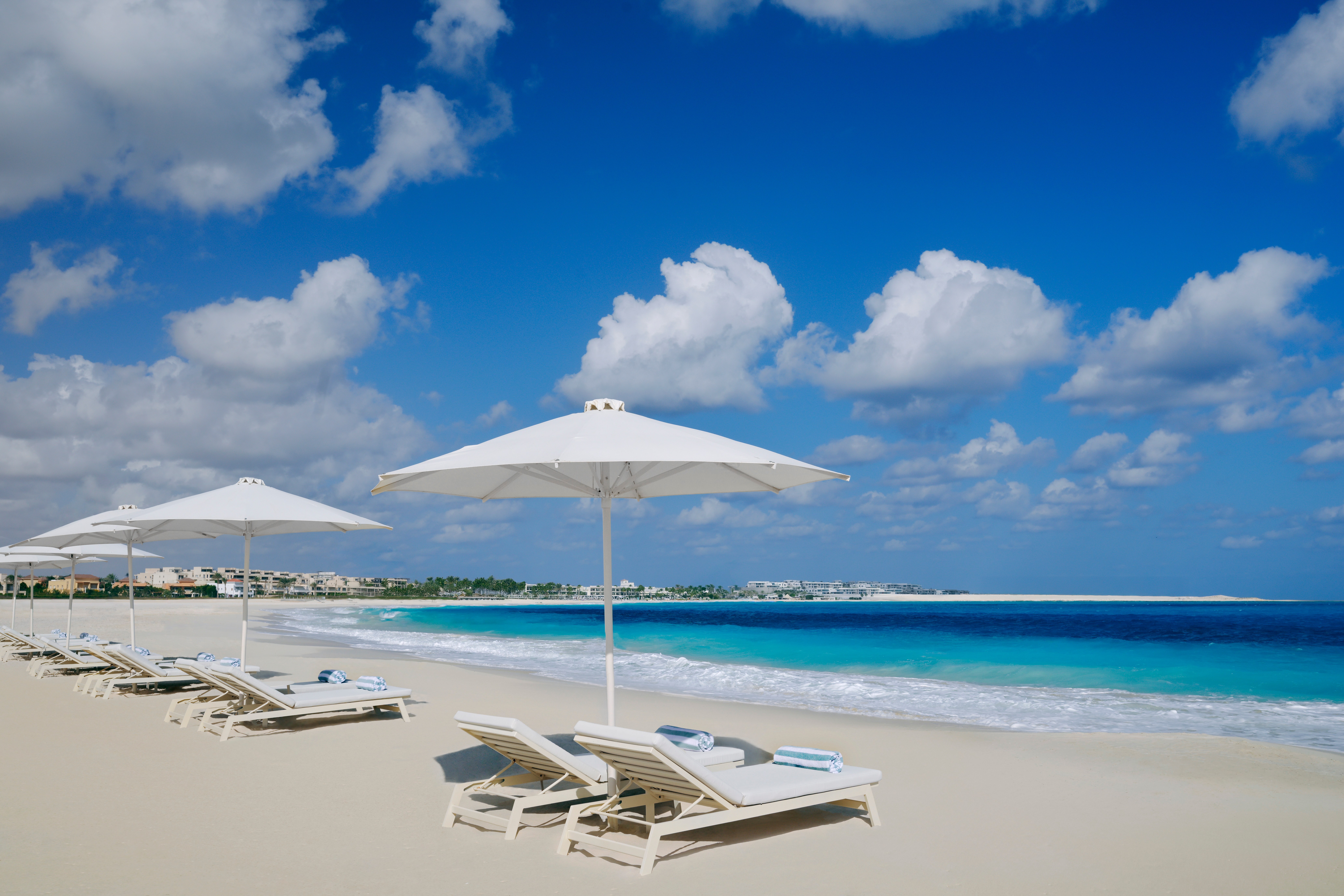 Stranden ved Vida Marina Resort i Marassi