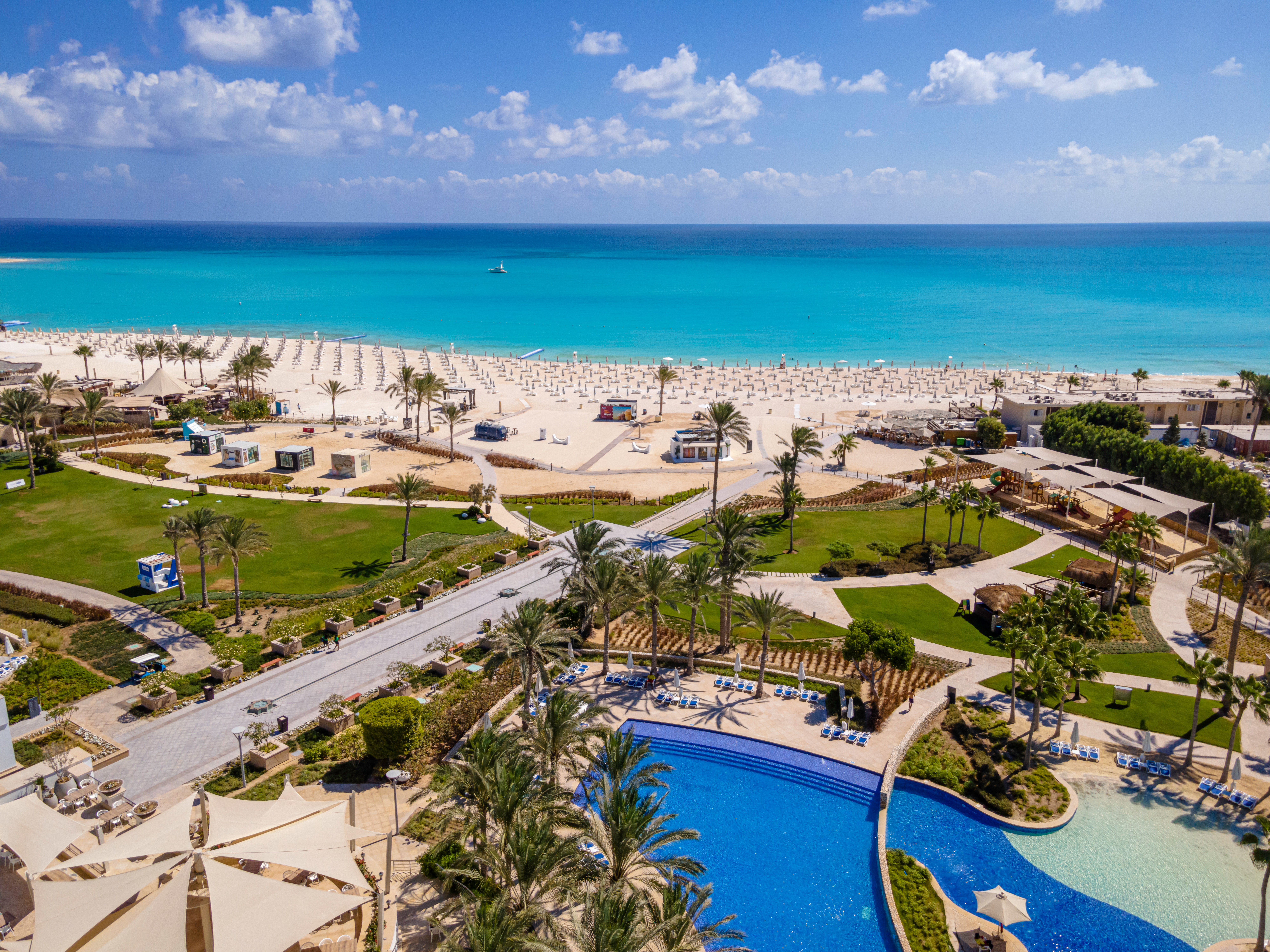 View Marassi beach club house og strand