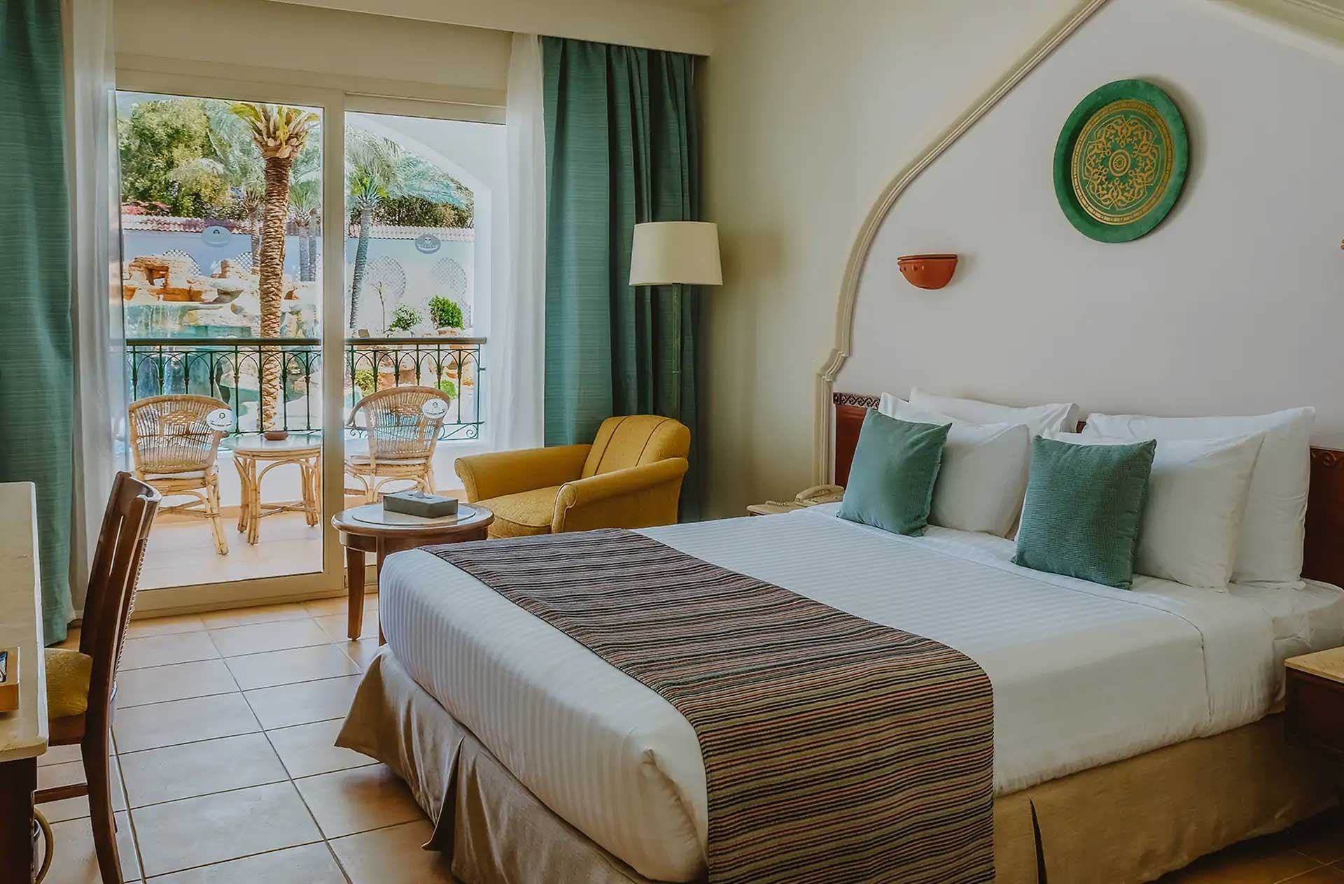 Bo må Baron Palm, spil golf, hold ferie under solen 